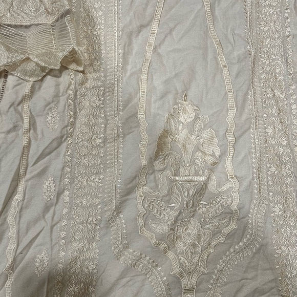 White cream sana Safinaz Kurta beautiful embroidery. - Picture 2 of 5